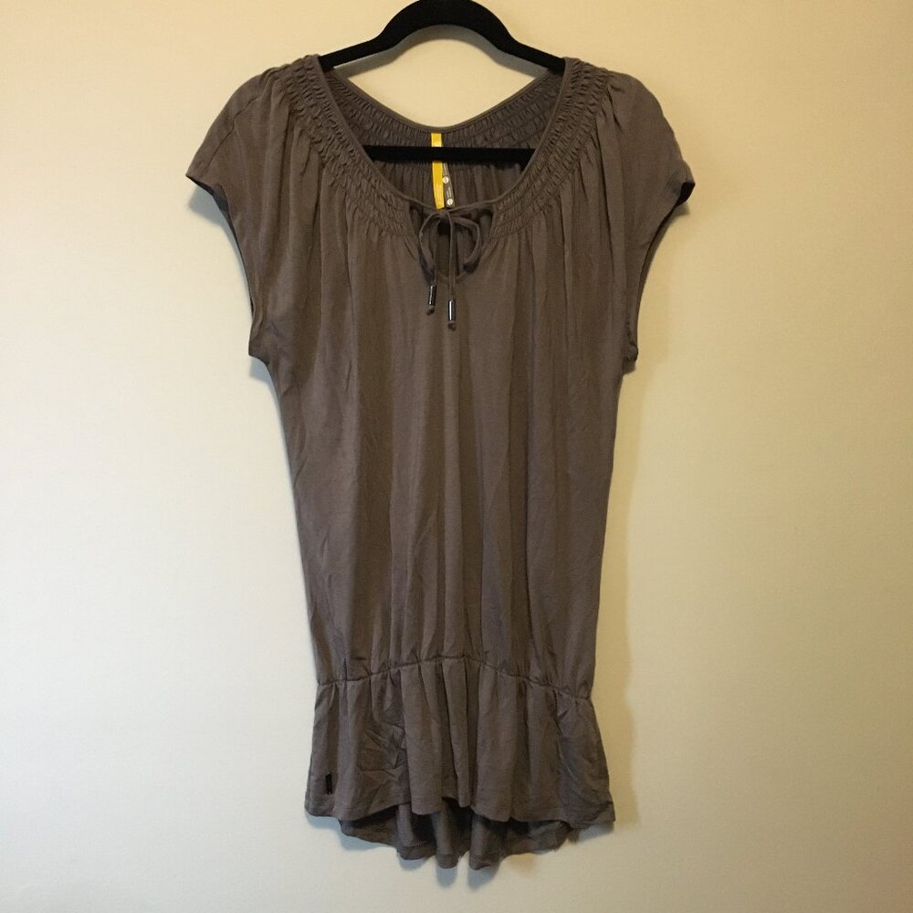 NWOT Lolë Ruffled Boho Dusky Gray Lyocell Ruched Lace Up Top M